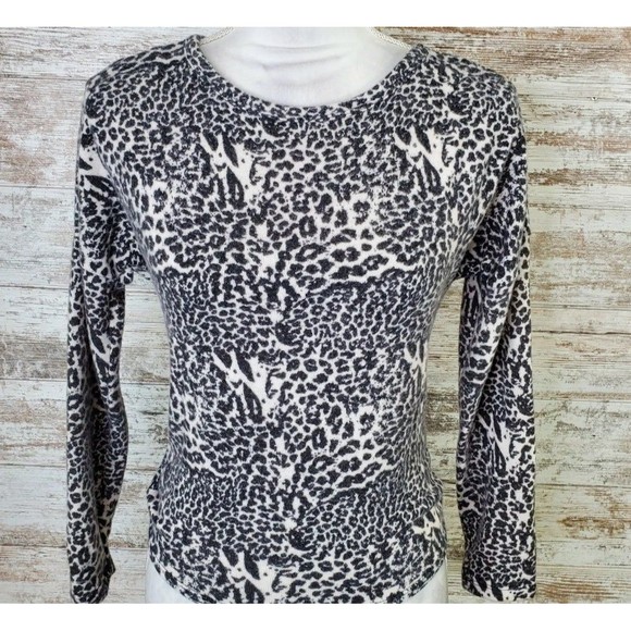 Poof! Tops - Poof New York Leopard Twist Back Long Sleeve Top Size Multiple